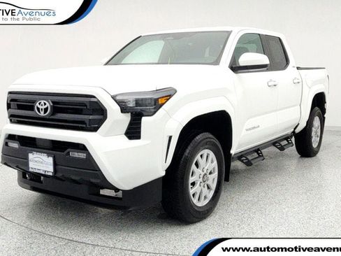 Used 2024 Toyota Tacoma TRD Sport image 1