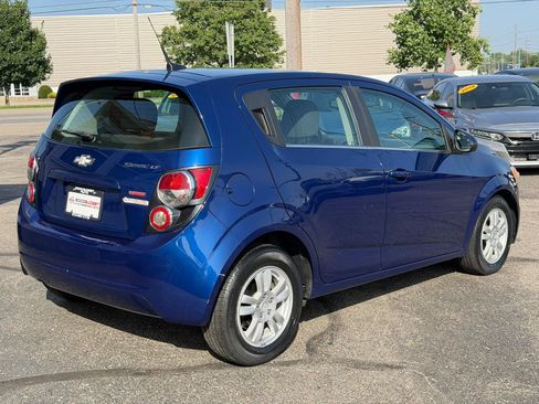 Used 2014 Chevrolet Sonic LT w/ Fun and Sun Package FWD image 7