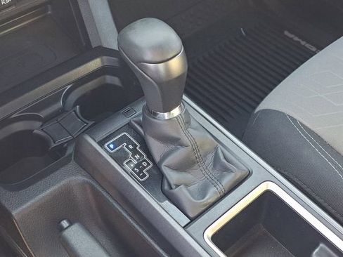 Used 2020 Toyota Tacoma TRD Sport w/ Technology Package image 15