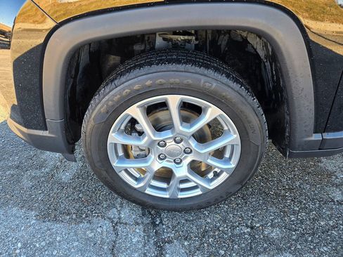 Used 2022 Jeep Compass Latitude image 28