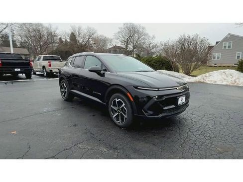 New 2026 Chevrolet Equinox EV LT w/ LPO, All-Weather Mat Package AWD/4WD image 2