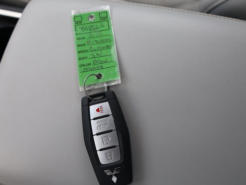 Used 2022 Mitsubishi Outlander SEL AWD/4WD image 26