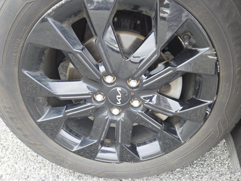 Used 2022 Kia Carnival SX image 13