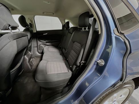 Used 2018 Ford Edge SE image 28