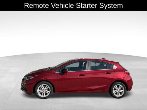 Used 2018 Chevrolet Cruze LT w/ Convenience Package FWD image 5