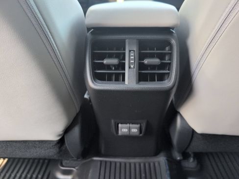 Certified 2026 Lexus UX 300h FWD image 18