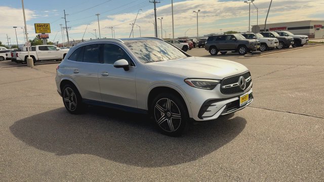 Used 2023 Mercedes-Benz GLC 300 4MATIC image 2