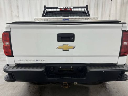 Used 2017 Chevrolet Silverado 1500 W/T RWD image 3