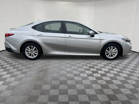 Used 2025 Toyota Camry LE FWD image 8