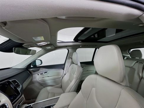 Used 2023 Volvo XC90 B6 Plus w/ Protection Package image 12
