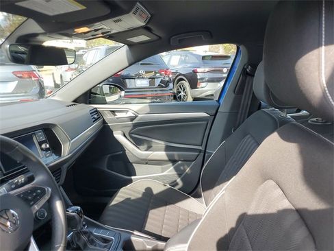 Certified 2024 Volkswagen Jetta Sport image 16