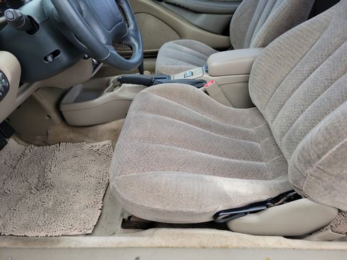 Used 2000 Pontiac Sunfire GT image 11