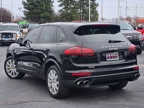 Used 2017 Porsche Cayenne S Platinum image 16