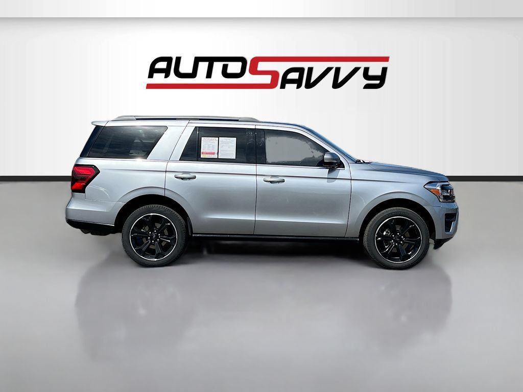 Used 2024 Ford Expedition Limited RWD image 8