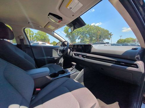 Used 2025 Kia K4 FWD image 31