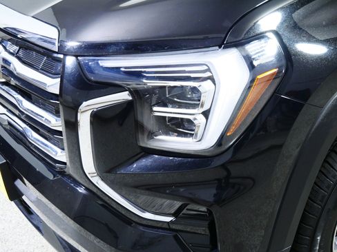 Used 2025 GMC Terrain Elevation image 16