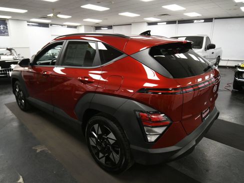 Used 2025 Hyundai Kona SEL FWD image 6