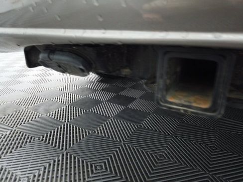 Used 2023 Chevrolet Express 2500 Extended image 5