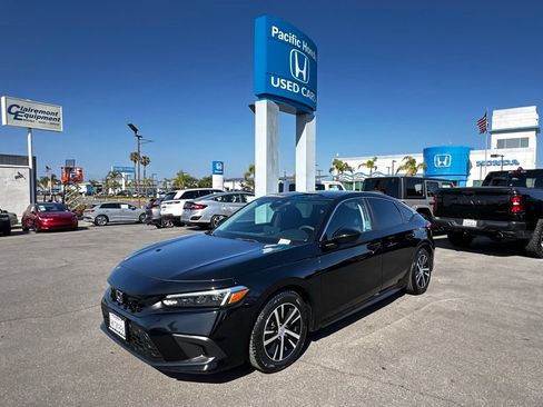Used 2024 Honda Civic LX image 2