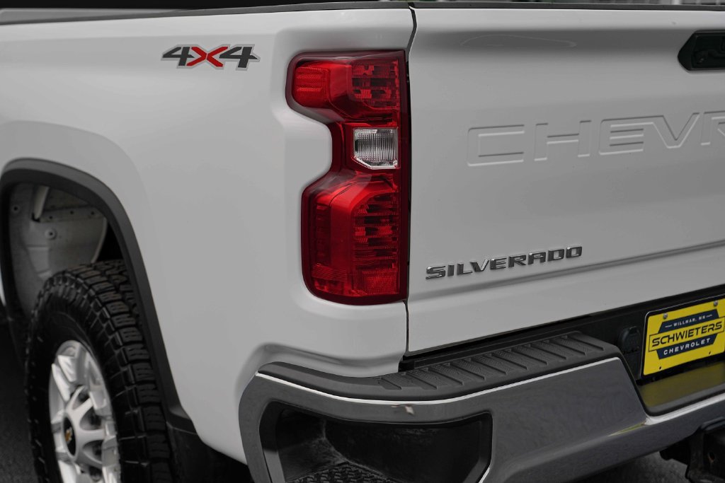 Used 2025 Chevrolet Silverado 2500 LT w/ Convenience Package AWD/4WD image 10