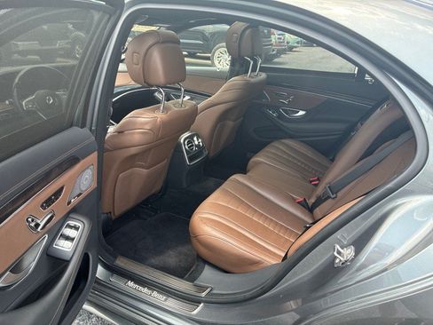 Used 2020 Mercedes-Benz S 560 4MATIC Sedan image 5