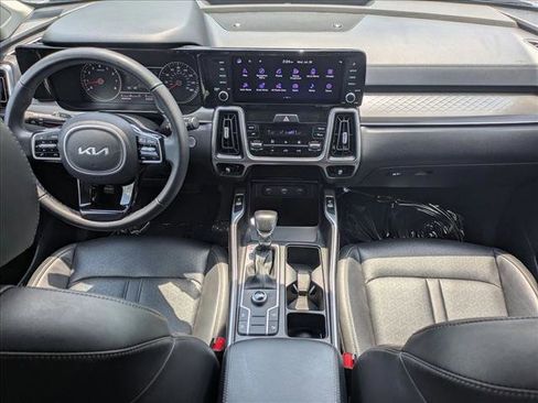 Used 2022 Kia Sorento S image 16