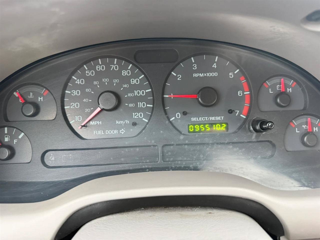 Used 2002 Ford Mustang Convertible RWD image 38
