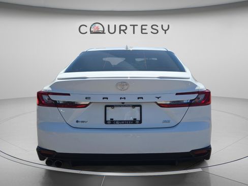 Certified 2025 Toyota Camry SE w/ Convenience Package FWD image 4