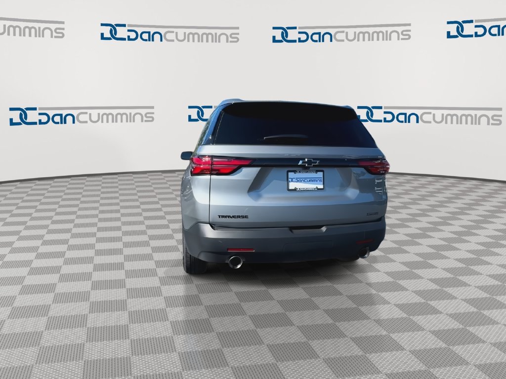 Used 2023 Chevrolet Traverse LS w/ Midnight/Sport Edition FWD image 7