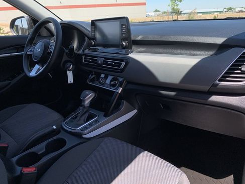 Used 2023 Kia Seltos LX FWD image 29