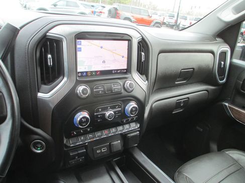 Used 2023 GMC Sierra 2500 Denali w/ Denali Ultimate Package image 34
