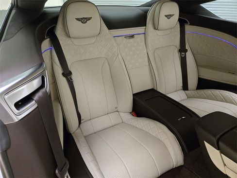 Used 2022 Bentley Continental GT image 26