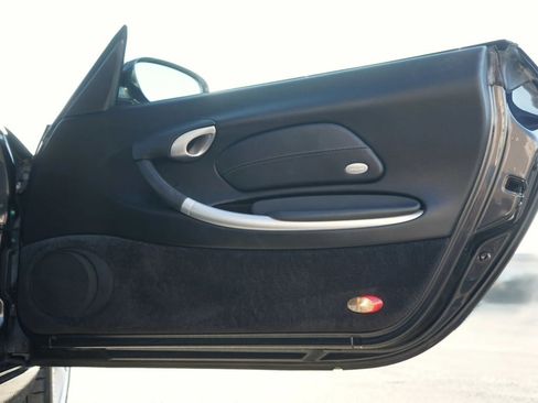 Used 2004 Porsche Boxster S image 33