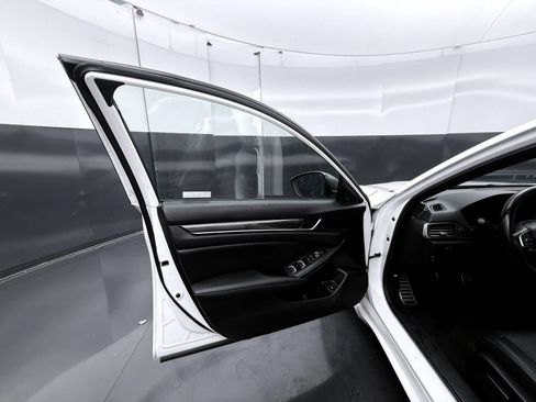 Used 2021 Honda Accord Sport image 19