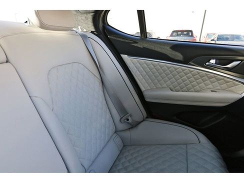 Used 2025 Genesis G70 3.3T Advanced w/ Sport Prestige Package RWD image 14