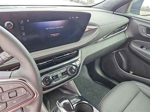 Used 2025 Buick Envista Sport Touring w/ Convenience I Package image 17