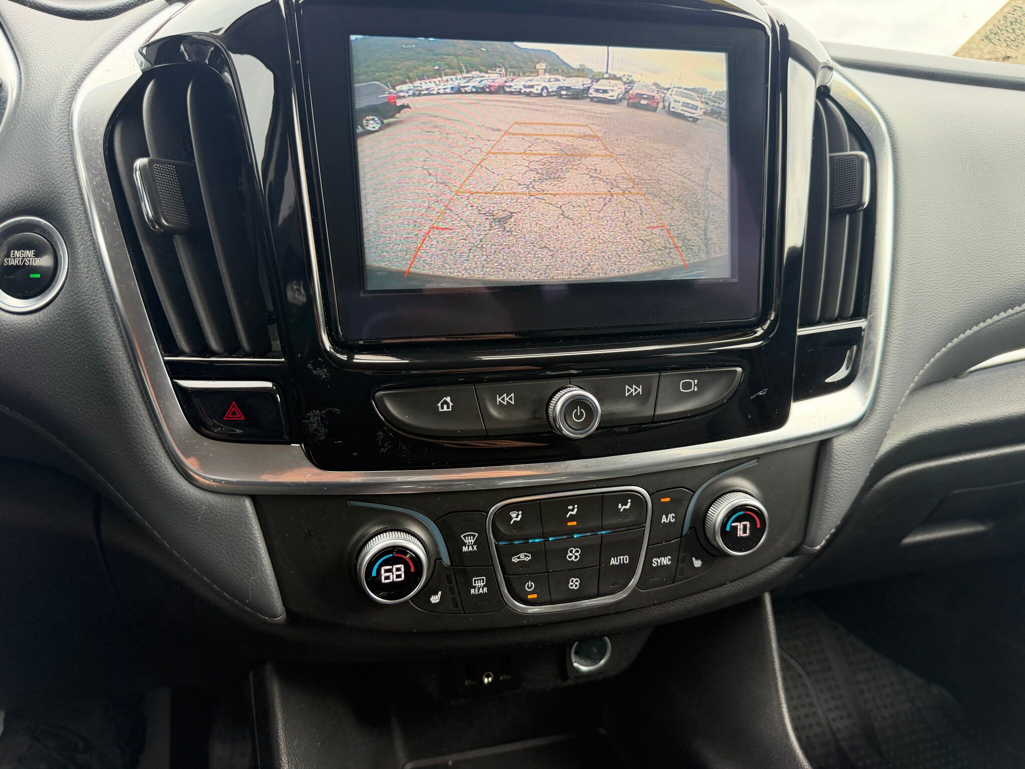 Used 2019 Chevrolet Traverse LT w/ LPO, Floor Liner Package AWD/4WD image 14