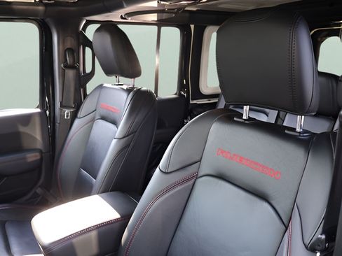 Used 2019 Jeep Wrangler Unlimited Rubicon AWD/4WD image 12