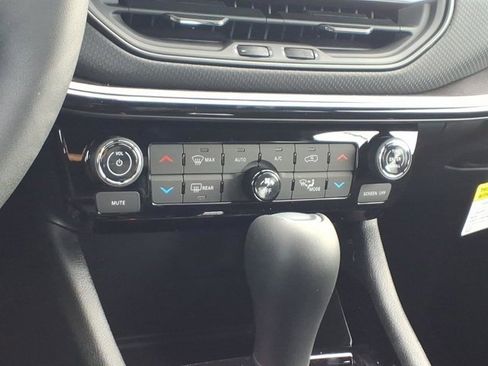 New 2026 Jeep Compass Limited image 9