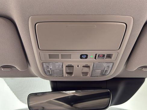 Used 2021 Honda Accord Touring image 11