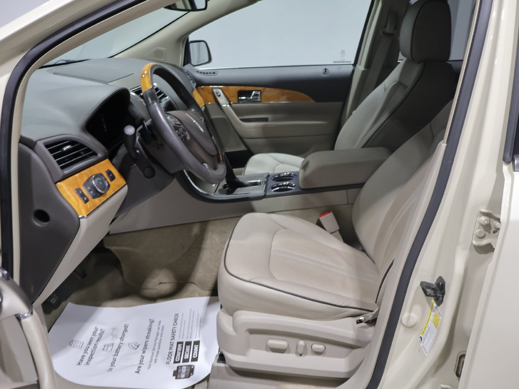 Used 2015 Lincoln MKX AWD w/ Equipment Group 101A image 11