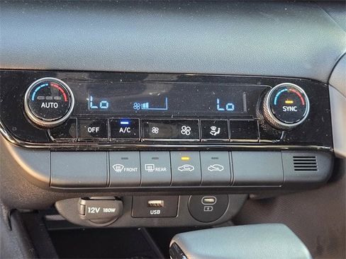Used 2025 Hyundai Elantra Sport image 22