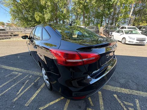 Used 2016 Ford Focus S image 4