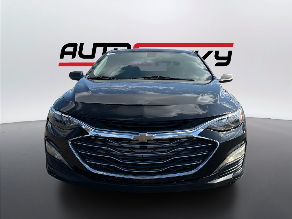 Used 2020 Chevrolet Malibu LS FWD image 2