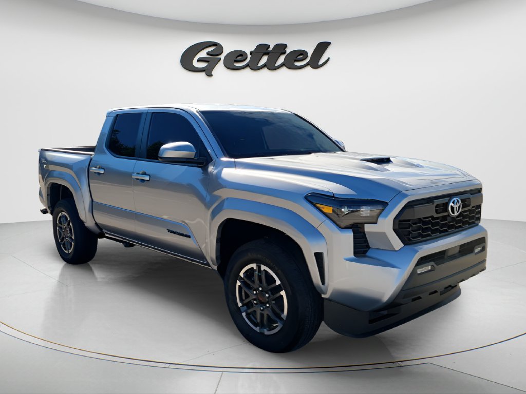 Certified 2025 Toyota Tacoma TRD Sport RWD image 3