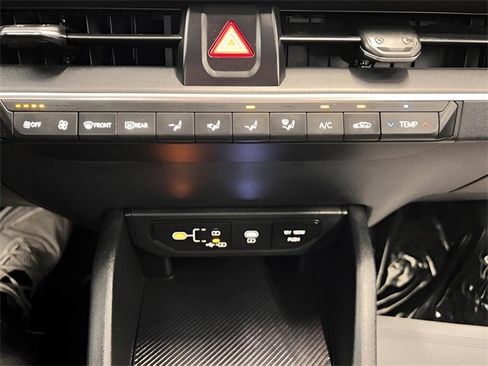 Used 2025 Kia K4 LXS image 27