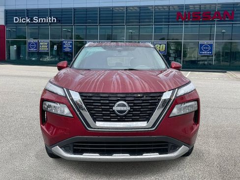 Used 2023 Nissan Rogue Platinum w/ Platinum Premium Package image 2