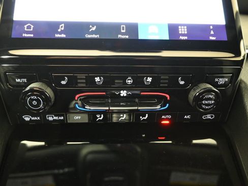 New 2025 Jeep Grand Cherokee L Limited w/ Luxury Tech Group II image 31