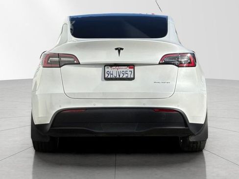 Used 2021 Tesla Model Y Long Range image 5