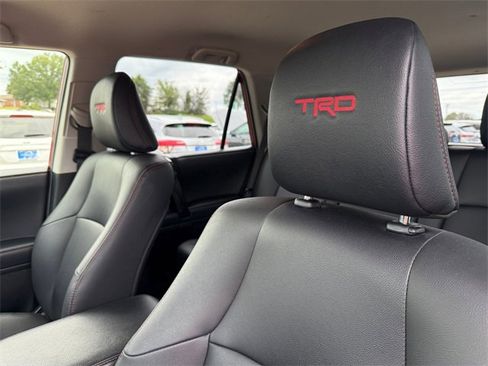 Used 2024 Toyota 4Runner TRD Off-Road Premium image 10
